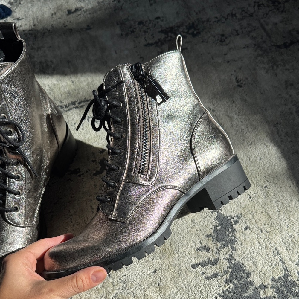 NWT Dolce Vita Metallic Lace-Up/Zipper Ankle Boots - Picture 3 of 7